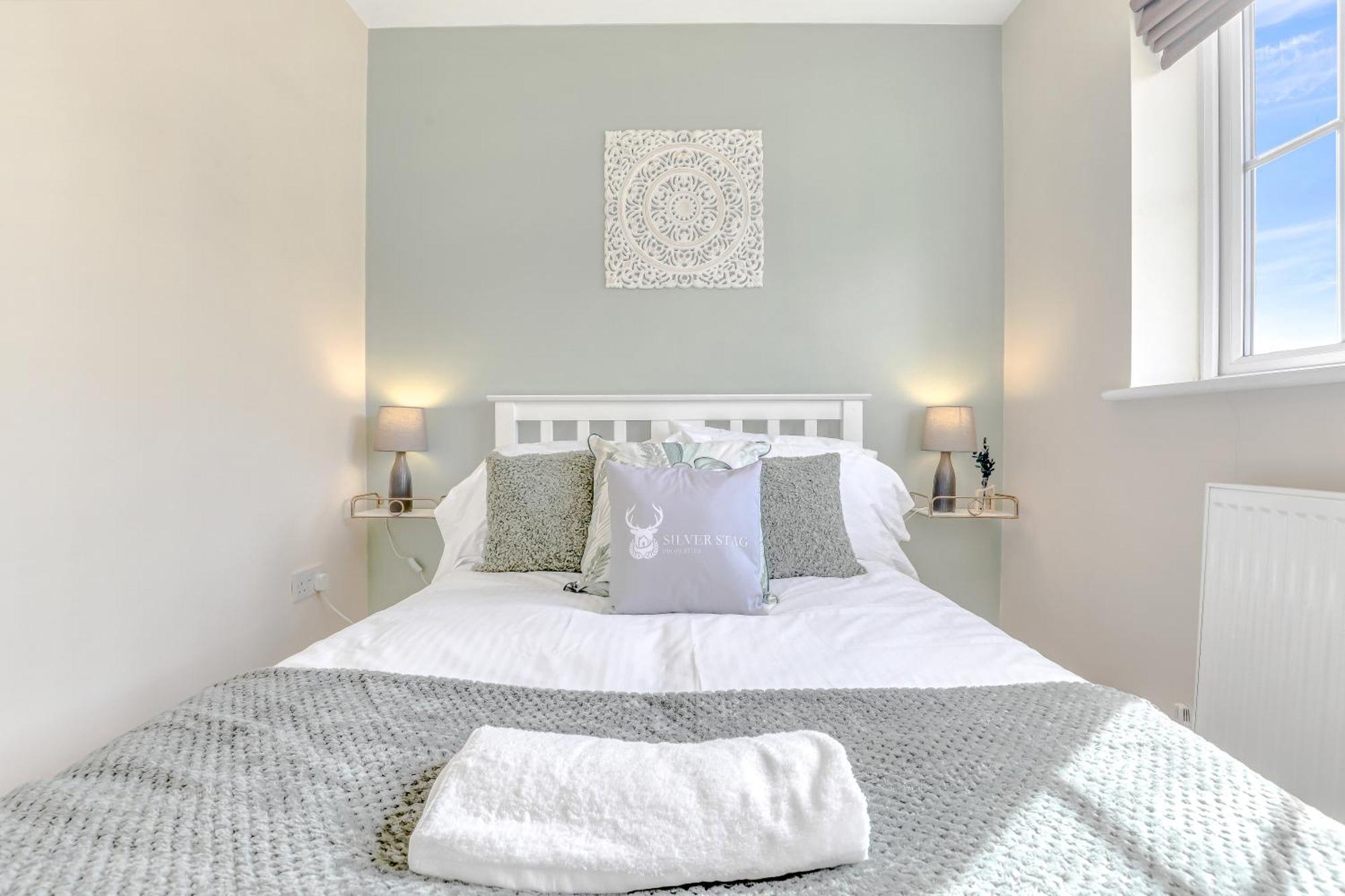 Silver Stag Properties, 3 Bedroom W Parking And Garden Smisby Bagian luar foto